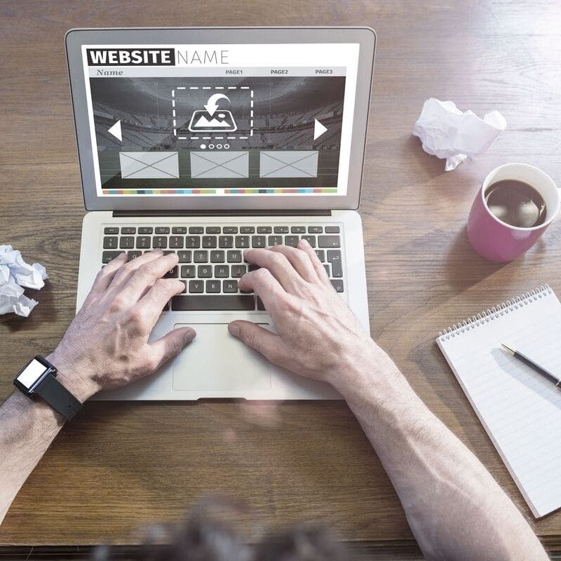 Homepage-Baukasten oder Website vom Full-Service-Anbieter