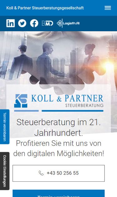 koll-partner-at-phone